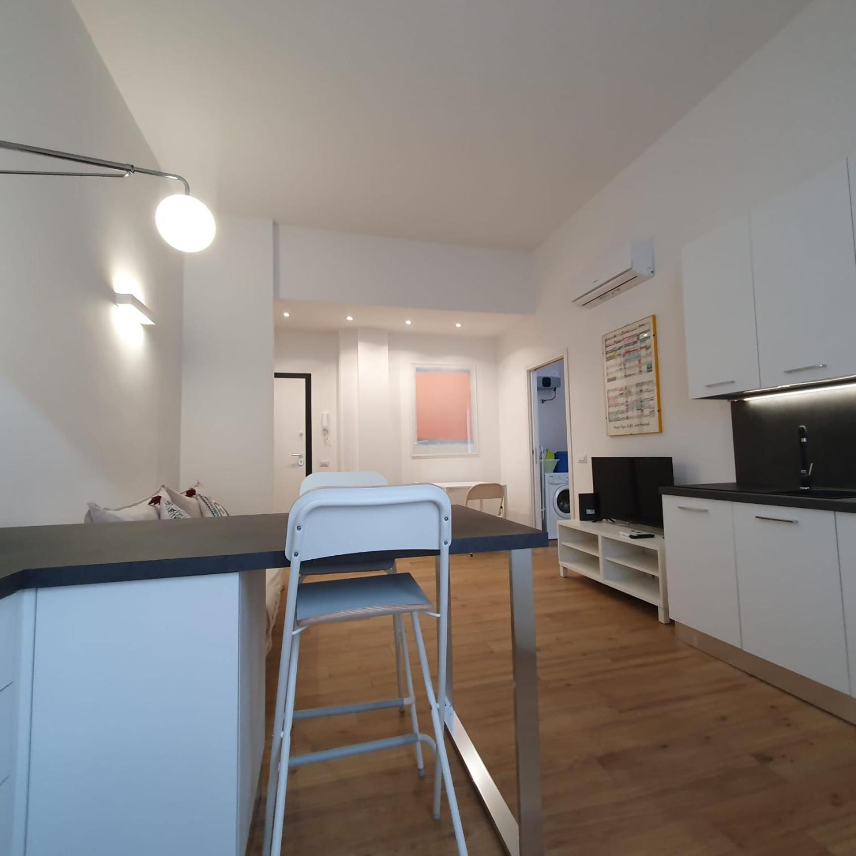 Bnbutler - Grasselli, 8 - Comfy And Newly Renovated Lägenhet Milano Exteriör bild